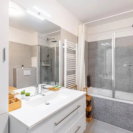 Apartment Guestready - Beau Sejour Avec Terrasse Saint-Denis (Seine-Saint-Denis)
